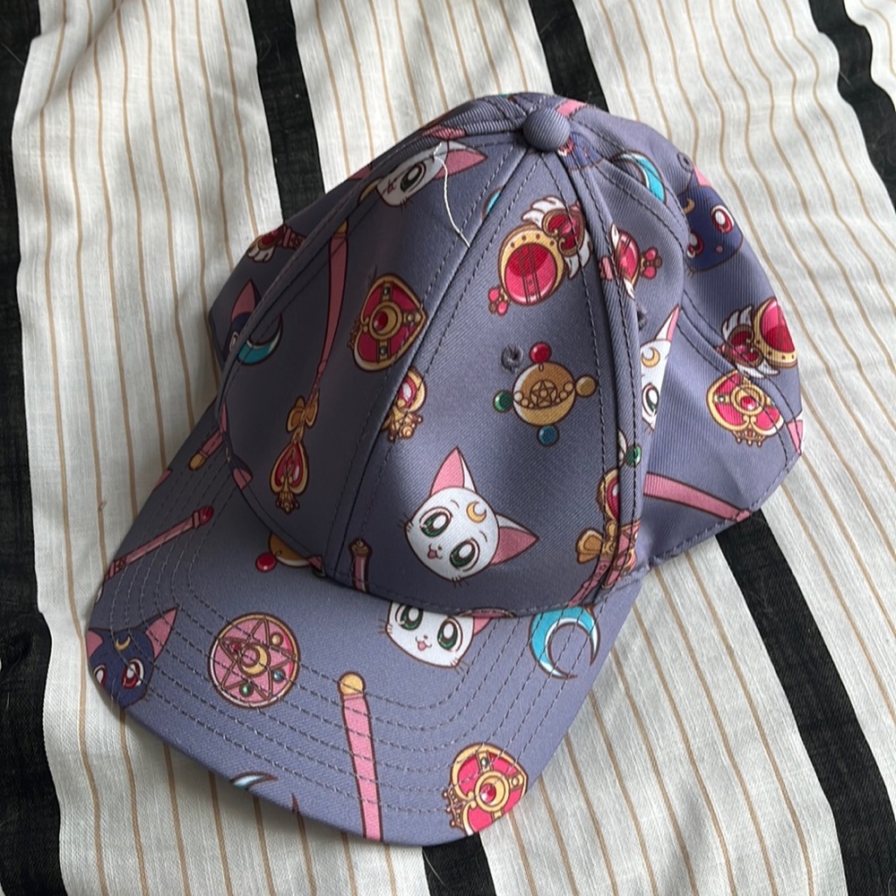 💓NWOT Sailor Moon SnapBack